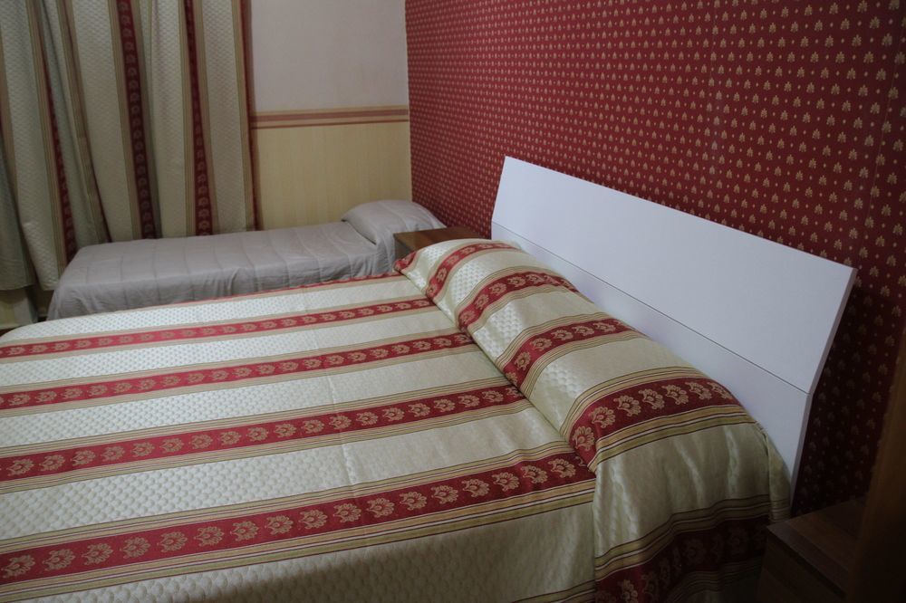 beb elia Bed and Breakfast Napoli Eksteriør billede
