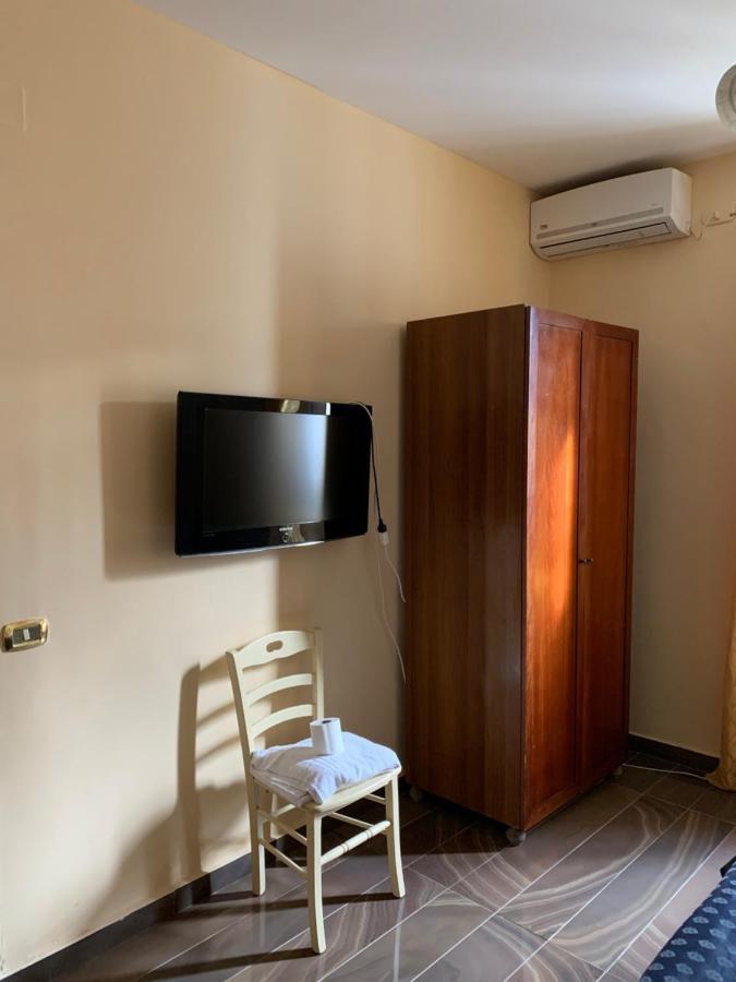 beb elia Bed and Breakfast Napoli Eksteriør billede